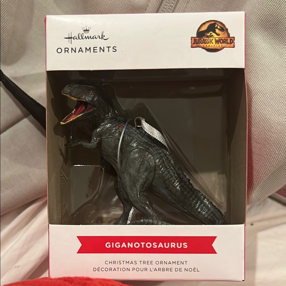 Hallmark Jurassic World Giganotosaurus Ornament